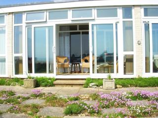 Chalet With Sea Views - West Bay - 0