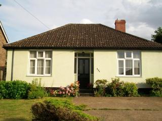 Beech Tree Cottage with free parking - 0