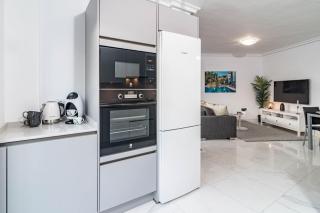 Modern 3 Bedroom Apartment in Marbella with a Heated Pool close to Puerto Banus - Marbella - 4