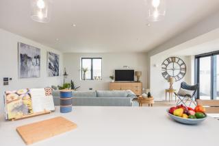 Shemara - Bracklesham Bay - Chichester - 7