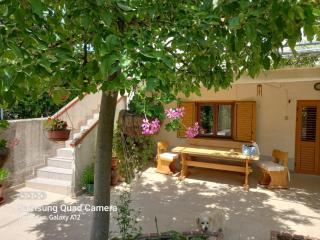 Studio apartment in Nerezine with balcony, air conditioning, WiFi, washing machine (4827-4) - Nerezine - 0
