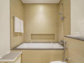Bright and Splendid 1BR with Marina View - Dubái - 1