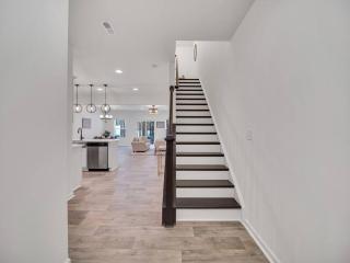 Gorgeous New Townhome/Charlotte! - 5