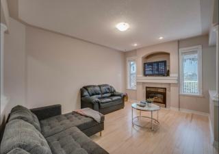 Big family home w/ Deck, Ping Pong, BBQ & Garage - Edmonton - 7