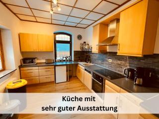 Ferienhaus Grimme - 350m2, 18 Betten - mit Indoorspielplatz, Pool, großer Terrasse, Grill, Sauna, Kicker, Dart, uvm - ideal für Familien - Schmallenberg - 2