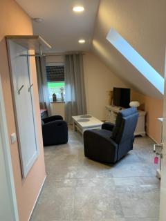 Haus Benz für 8 Personen - 4 Zimmer m. Dusche Vollausstattung 1km v. Wittenberge Baustelle A14 Parkplätze Grill Gemeinschaftsküche - - 2