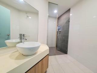 Crest Residence Klcc Bukit Bintang by Sarah's Lodge - 1