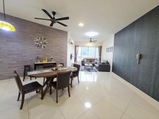 Crest Residence Klcc Bukit Bintang by Sarah's Lodge - 4