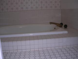 Queen Room - Huntington - 7