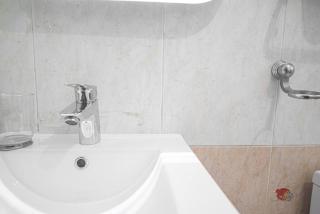 Escape 4BR Penthouse Close to Blue Mall with Private Outdoor Rooftop Terrace - 3