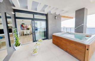 Sunset Waves Benidorm Julieta vistas al mar PREMIUM 200 mt2 con jacuzzi en terraza - Benidorm - 9