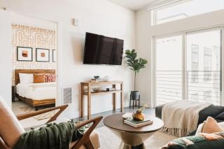Gallery Retreat - Skyline Views - Zuni Lofts - Denver - 7
