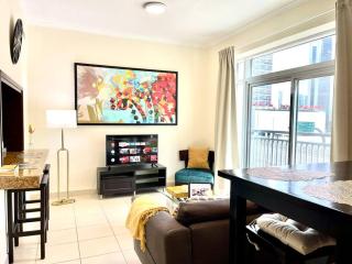 Spacious Studio Downtown Dubai - walk to Dubai Mall - 0