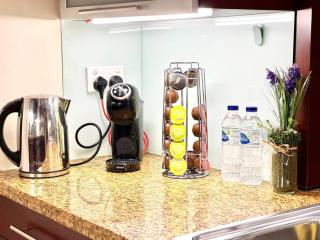 Spacious Studio Downtown Dubai - walk to Dubai Mall - 2