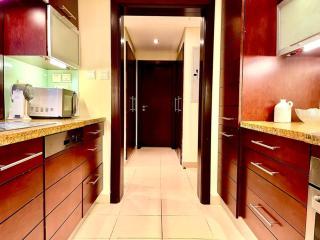 Spacious Studio Downtown Dubai - walk to Dubai Mall - 1