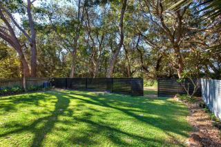 Dunescape Family Retreat - 5BR beach house - Vincentia - 0
