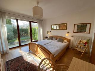 Ferienwohnung "Kapitän Hook" mit Sonnenterrasse & Garten zwischen Strand, Wald & Wiese auf Rügen! - Gustow - 2