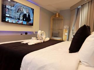 Elegant Studio at Azure North in Pampanga - 9