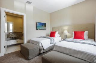 4 Bedroom- 4,5 Bathroom Magic Village 3245 Bv - Orlando - 4