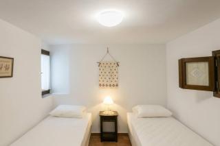 Traditional Inn Pirethron - Apeiranthos - 1