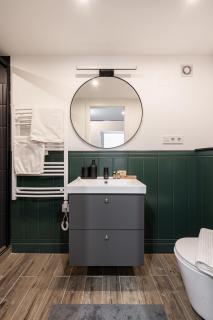 E41 - Trendy Boutique Apartments - Prime Spot by BQA - 4