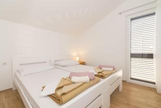 Apartments Starine Beach - Pirovac - 2