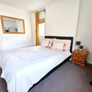 2 bed apt w/ private parking close to town centre - Huntingdon - 1