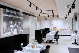 La Maison - - 1