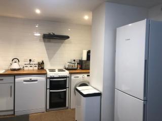 Comfortable Home away from Home, Self Catering Flat, town centre, free parking - Cheltenham - 8