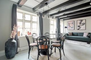 Unique 2 Bedroom Duplex w Exposed Beams in CPH City - Copenaghen - 0
