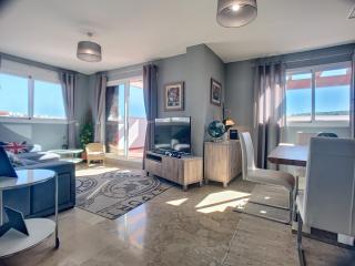 2253-Amazing penthouse, huge terrace, golf view - 8