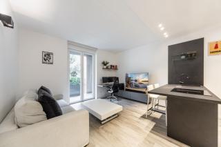 Comfy APT with Private Parking & Balcony - Milaan - 5