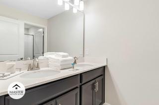 4 Bedrooms 3 Bathrooms Storey Lake 4925 Wa - 1