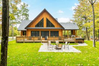 Hilltop Hideaway - McHenry - 9