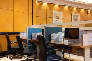 Crowne Plaza Hotel & Suites Landmark Shenzhen by IHG - Nearby Luohu Border, Indoor heated swimming pool, Complimentary Welcome Drink - Shenzhen - 4