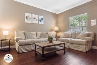 3 Bedrooms 2 Bathrooms Lucaya Village 1-102 - 9