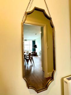 Amazing Modern Apartment - Free Secure Parking! - 1 Minute walk to Poole Quay - Great Location - Free Parking - Fast WiFi - Smart TV - Newly decorated - sleeps up to 2! Close to Poole & Bournemouth & Sandbanks - 5