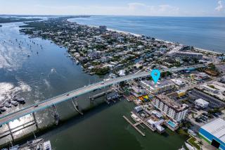 Harbour House at the Inn 210 - Fort Myers Beach - 3