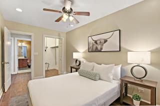 Splendid 4BR Apt close to Bars & Restaurants - Damen 1R - Chicago - 2