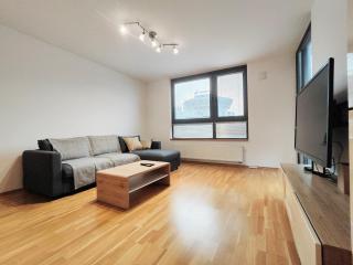 Mills - free parking - balcony with city view - close to Nivy mall - Bratislava - 4