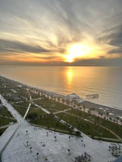 Двухкомнатная квартира с потрясающим видом на море в Orbi Beach Tower - Batumi - 6