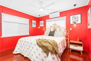Cooee Bay Beach House - 1