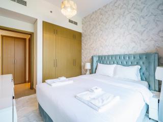 Gorgeous 1 BR with Private Terrace - Marina View - 3