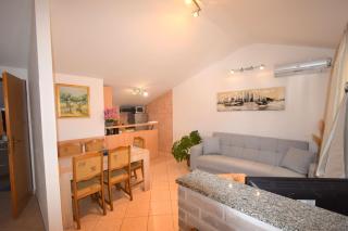 Apartment Paula - Njivice - 5