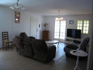 Villa 4 pièces, 10 couchages, jardin, terrasses, à 900m de la plage, Saint-Cyprien - FR-1-106-35 - Saint-Cyprien - 9