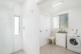 Ivys Beach House - 2