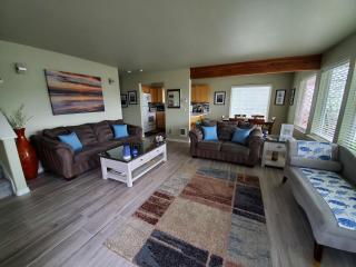 Sunkissed - 90sec drive to beach, firepit, pet-friendly fenced yard, Est 2015 - Pacific Beach - 5