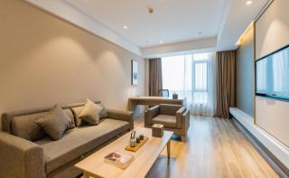 Atour Hotel Hefei South Railway Station - Hefei - 1