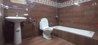 Adults Only! Kashmir Eagle Heights Cottage & Restaurant by LMC - Muzaffarabad - 3