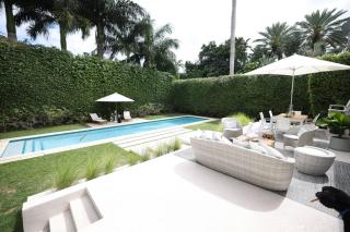 Villa Naomi - Luxury Design New Home - Miami - 2